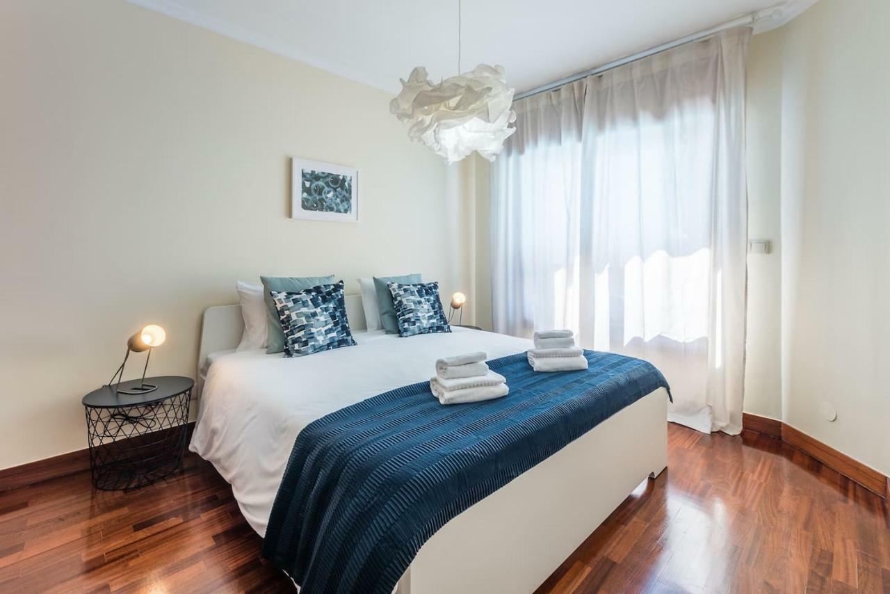 Guestready- Reflecting Apt Appartamento OOporto Esterno foto