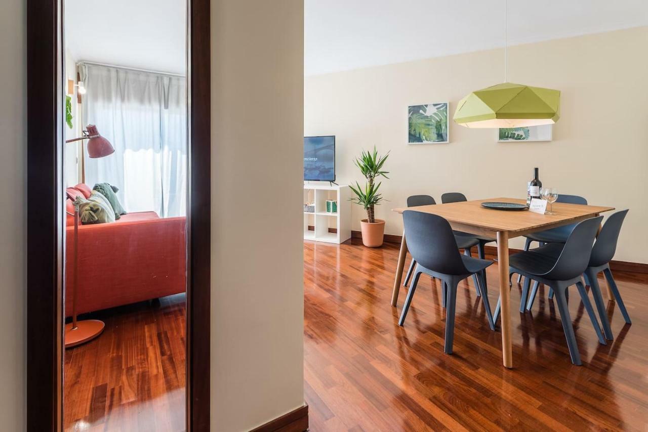 Guestready- Reflecting Apt Appartamento OOporto Esterno foto